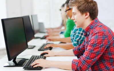 Iscrizioni, tutti al liceo: 1 studente su 4 allo Scientifico ma sempre più senza latino